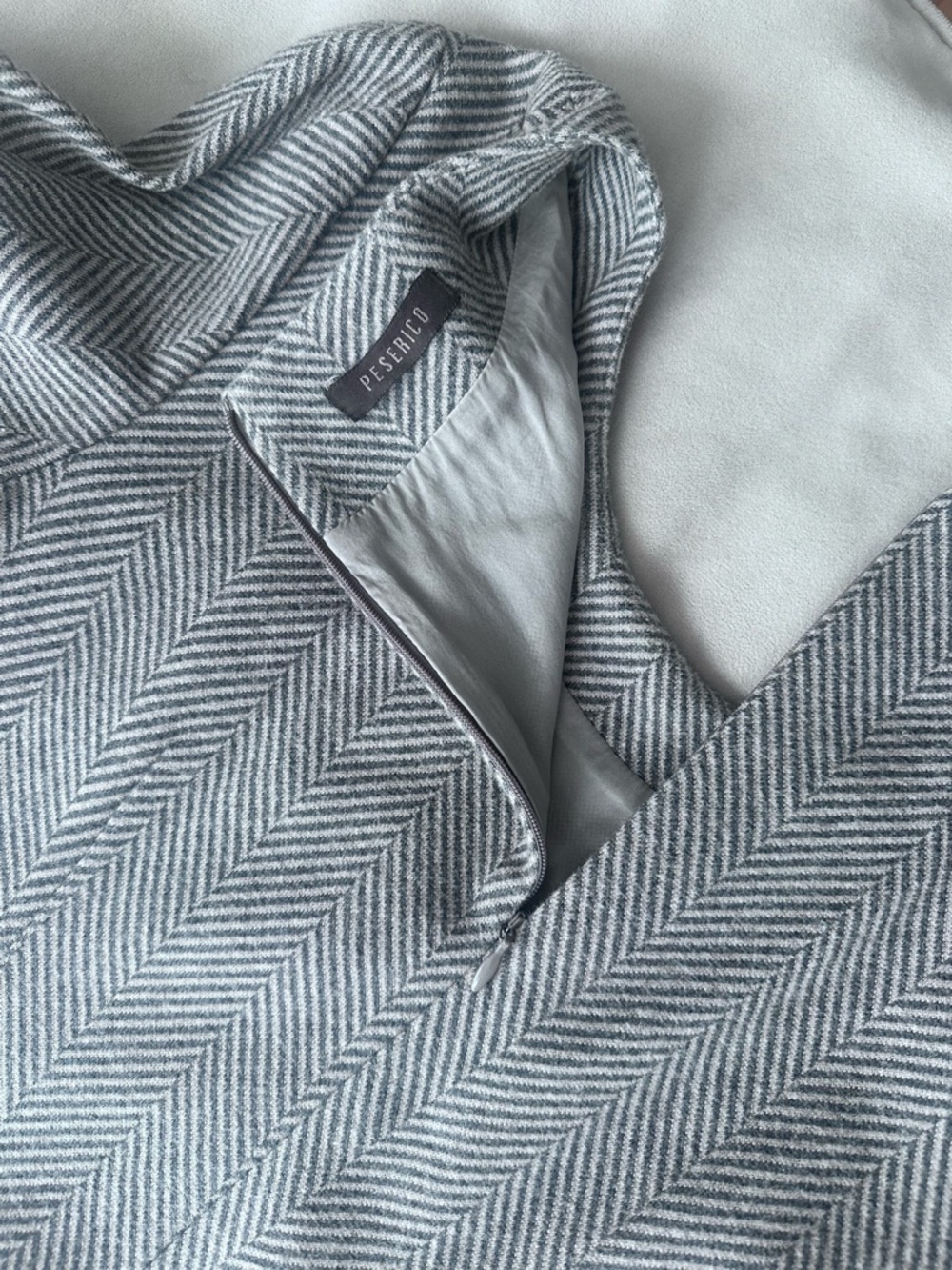 Peserico Gray Herringbone Sheath Dress Made in Italy Size 42 / US 6 - Picture 4 of 6